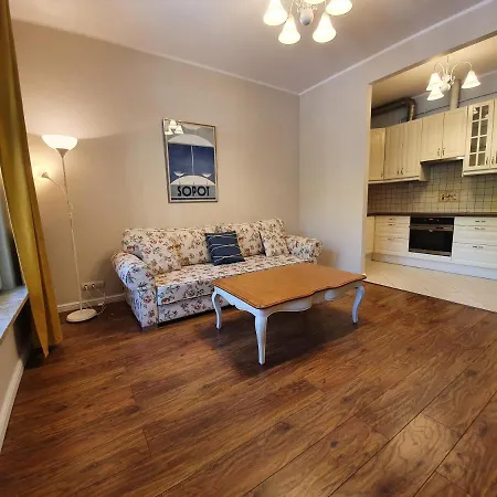 Apartament Z Balkonem I Parkingiem - Bohaterow Monte Cassino 42 公寓 *